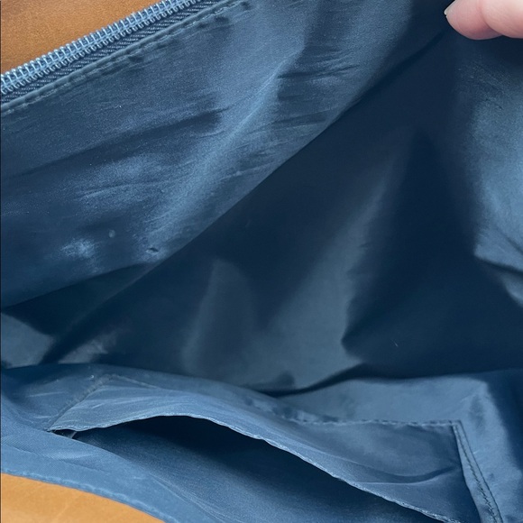 2.8.26 Tommy Hilfiger Quilted Green Tote with Brown Trim - Picture 10 of 13